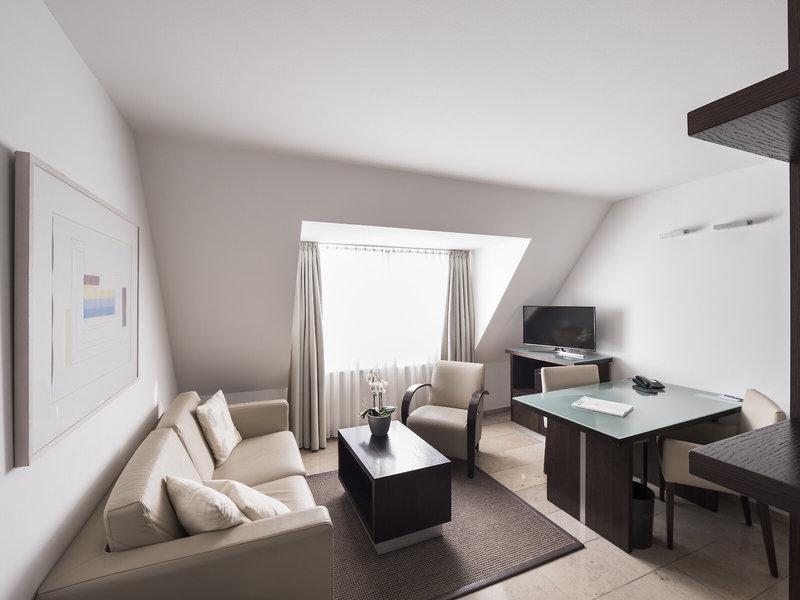 5A2EF1EF3C01F5F8E31760C7C9550AFA