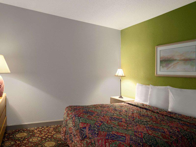 16028D709CB9C7DEF98B5F3928A12D80