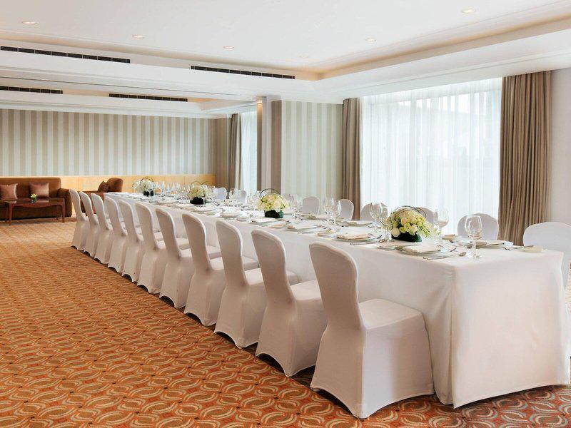 F4E02363CC6BBC0B2A81F15C4ADBBAEC