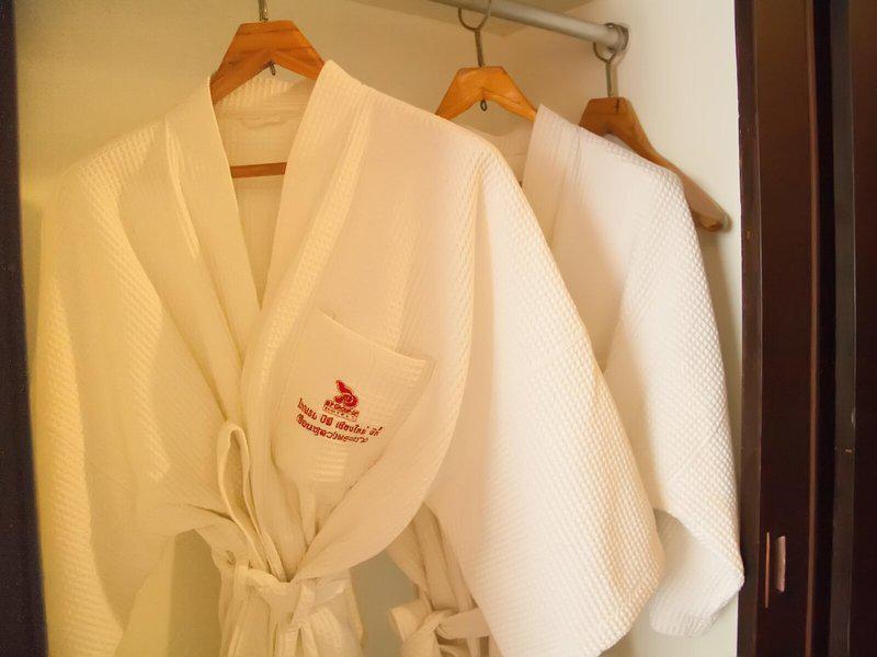 9A4971C894C9D9755D7D32704BFCE347