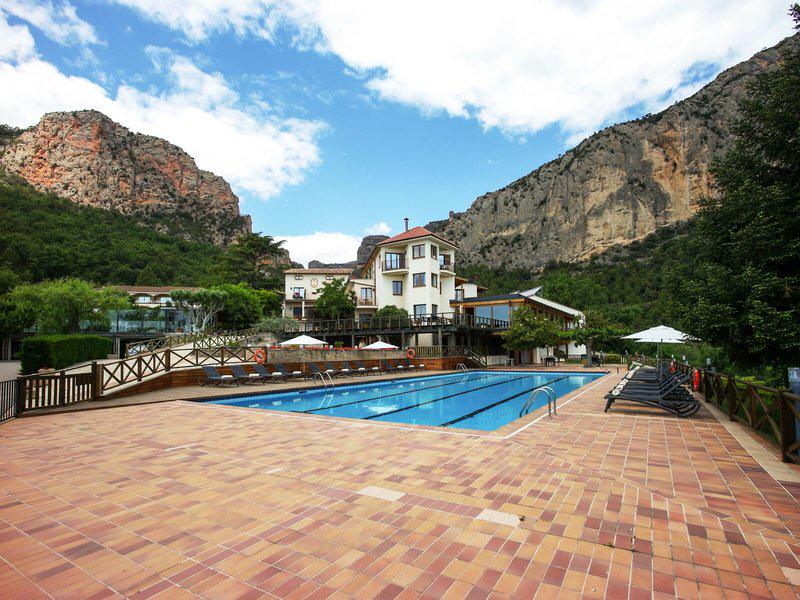 740F7983821FCB593A011B1F29A5D2A0