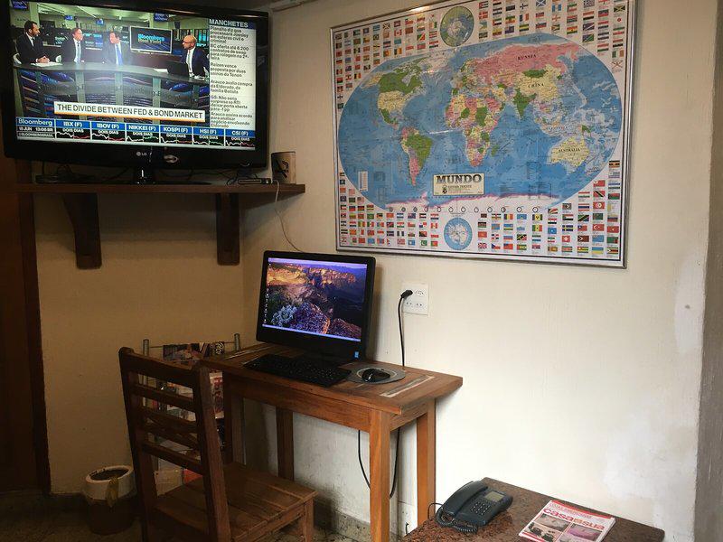 F12E2F6C352165E2526286D6D1BC0A7F