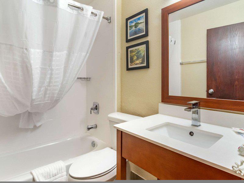 2C6C9D024BC36942E79C630B8AF933D6