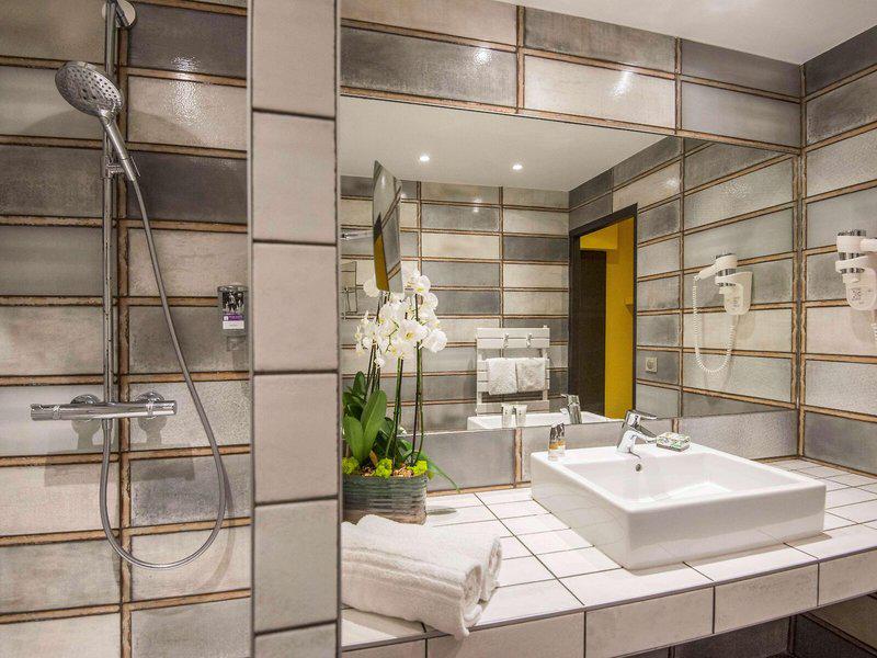 37965B7045BE8318C786DB3E11DE9C6A