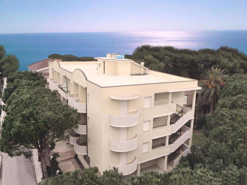 034A00EE53306315D35BB80F1D9011A8