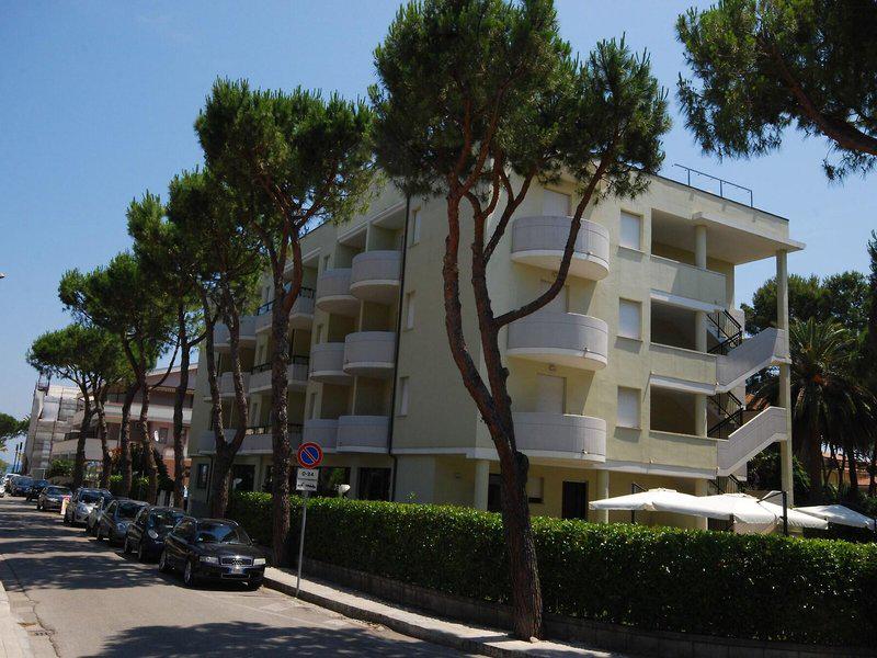 DFAF290E2EF1B52437F11ABE3E901F74