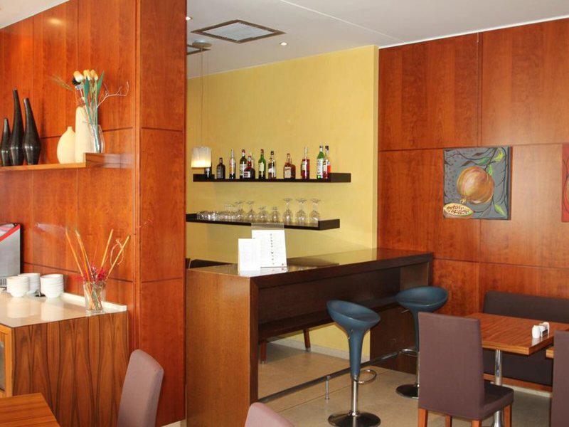 F37668D86DC35449C9991C3930DC7B7E