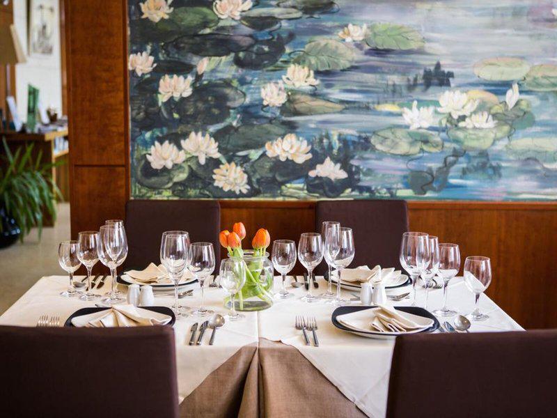 D6103690F2FA4070A698A12D4B78337B