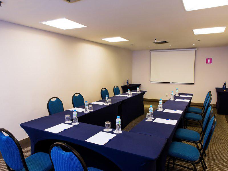 8CBA244DF4F81E88C8FF38CD7F6E41EC