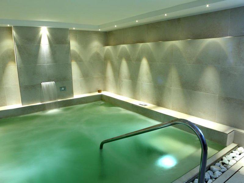 F2AF2C30FE36F77CB25B4180D19F133F