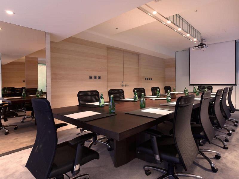 861A0B80DB60F6780D10548CF9EA280E