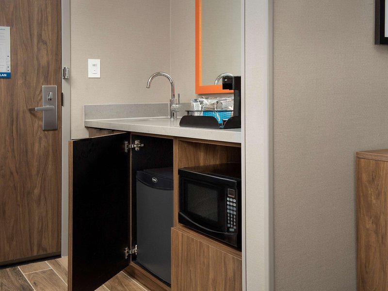 5ACE716595056982583C315EC2534749