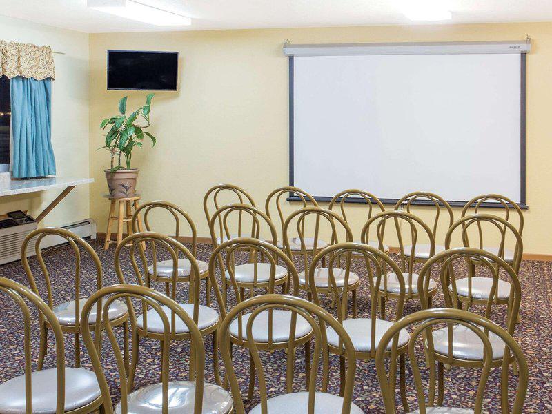 B9CE596FDB7EEAA380D0A9AEB0BDCB0D