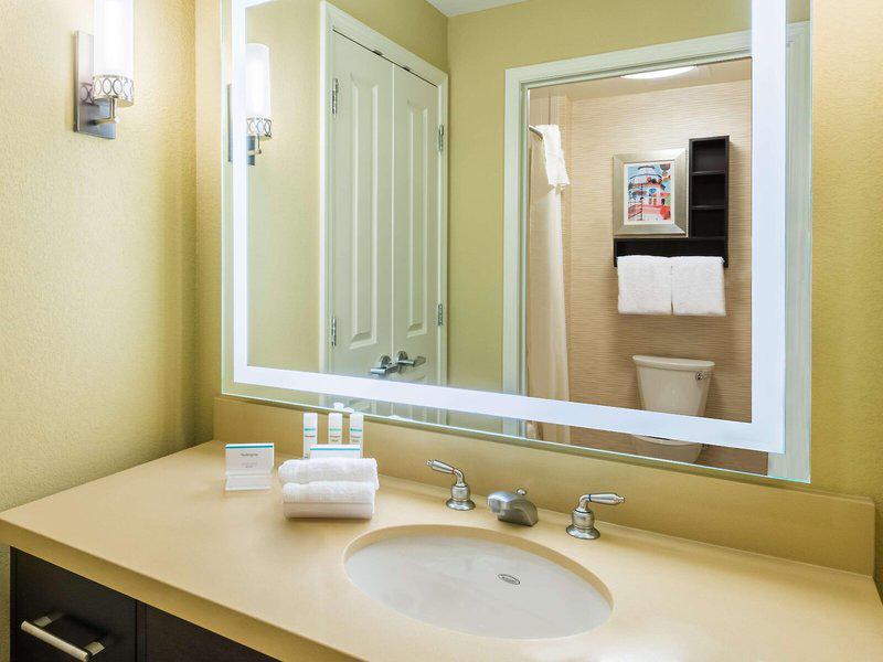 028D4405DEECA2C79AF9E6A68296AA18