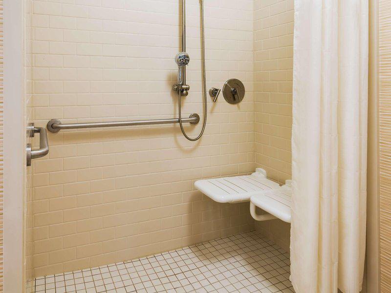 815FCA3A193D2E07B8557738A10D1593