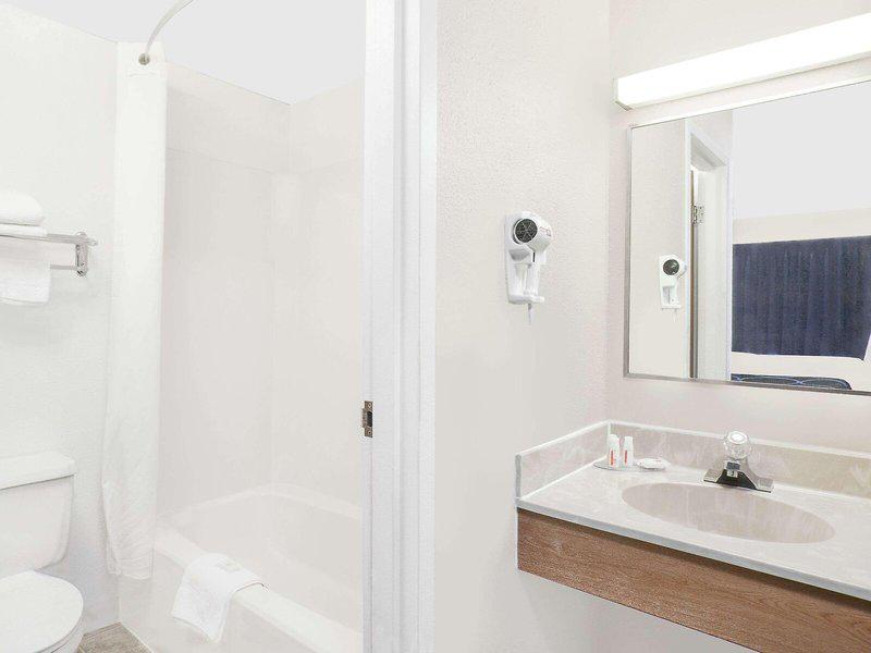 03A57E5FFE955357E7605D0B0E44E2A7