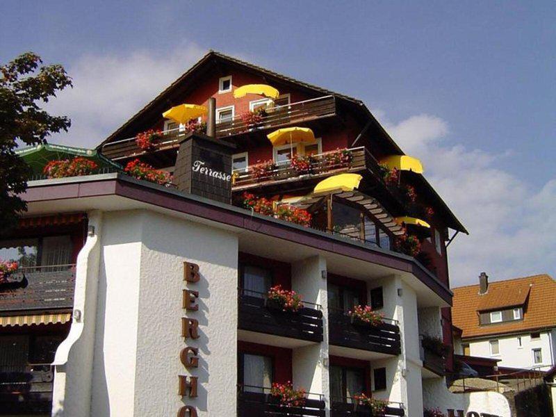 5D7A2CB132315EC6B2B0A1356A8DF701