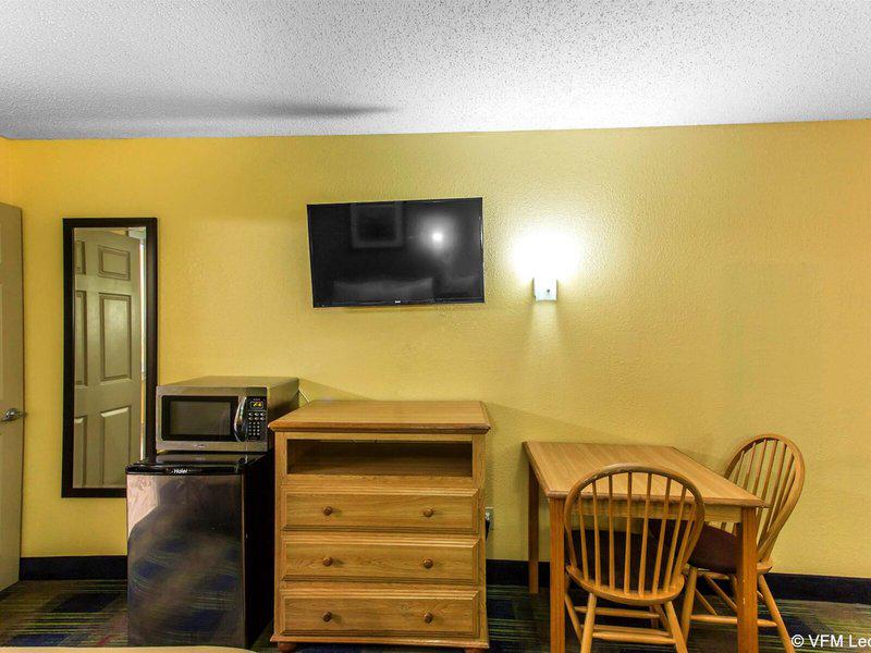 8CFC9368CB3C3276F1AE7F0902F025F4