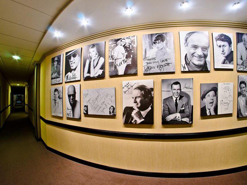 D2110E3757B3A7334C1F9FF3A1E4D05E