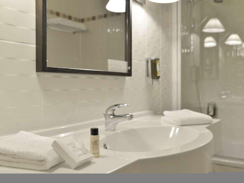 221A3926174AF6DF61FA8CCFD5A519A0