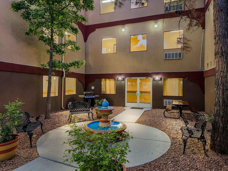 D2F87CABF9FBA8C7EB32E6471A8B13C3