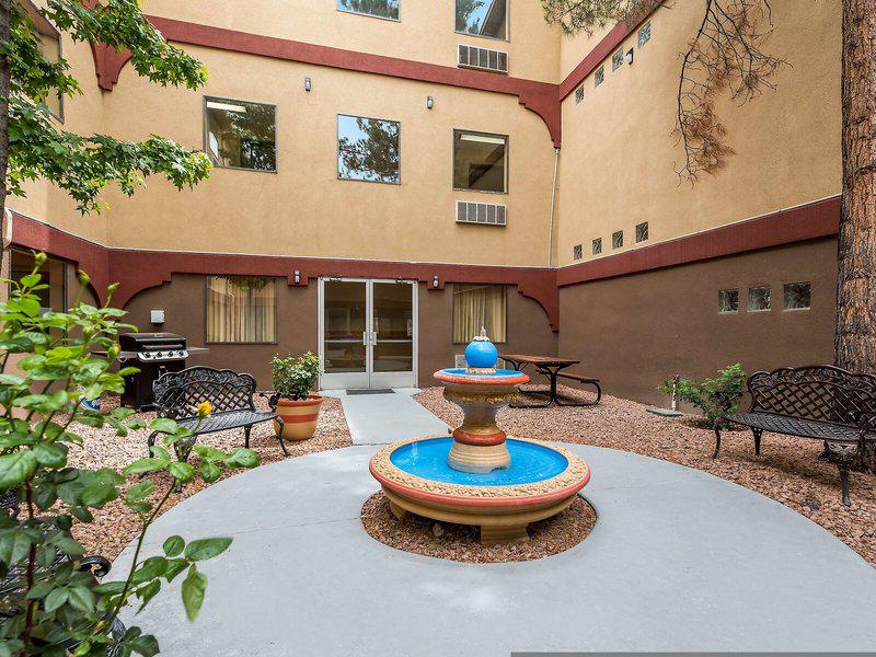 C3E5A8FC68946FCA2A8B7A04C4174B4E