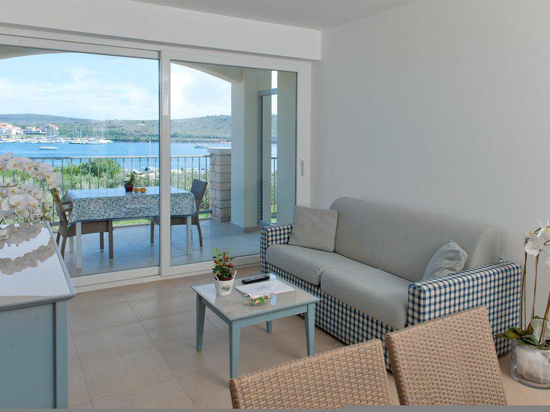 05E750DB33A454B6ADBFA2F8E47A722C