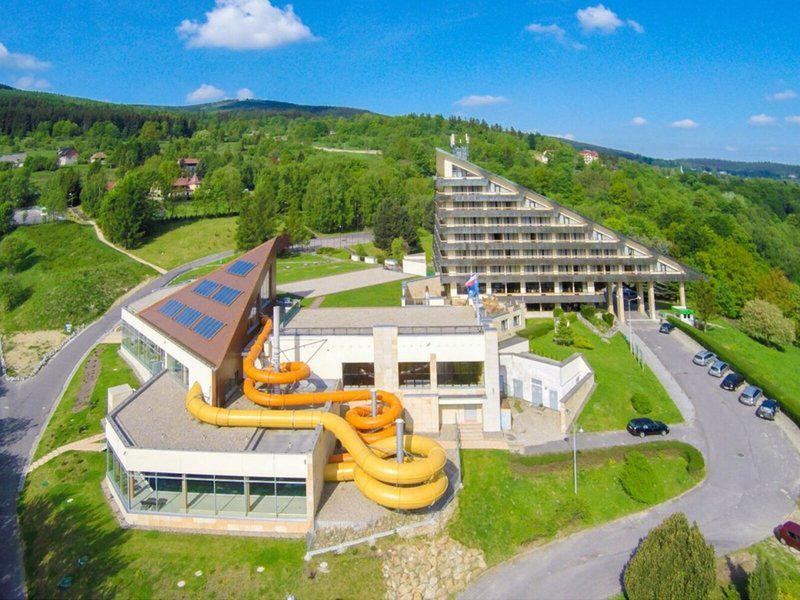 60ADED300378D4F43F5FC1CE291DBE6F