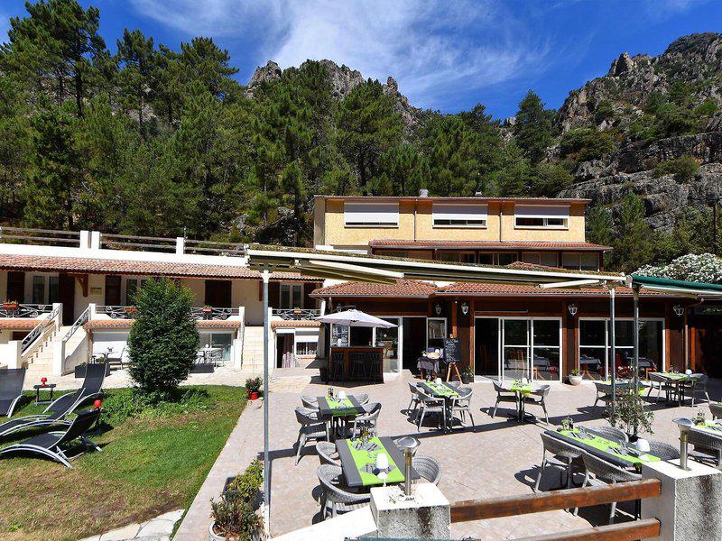 ECFEEFD78CD54B3F4F8B5E5FDD928E77