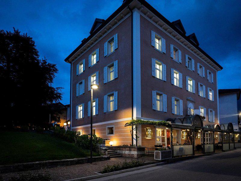 16AA6F6C9146EB121440F415BA685279