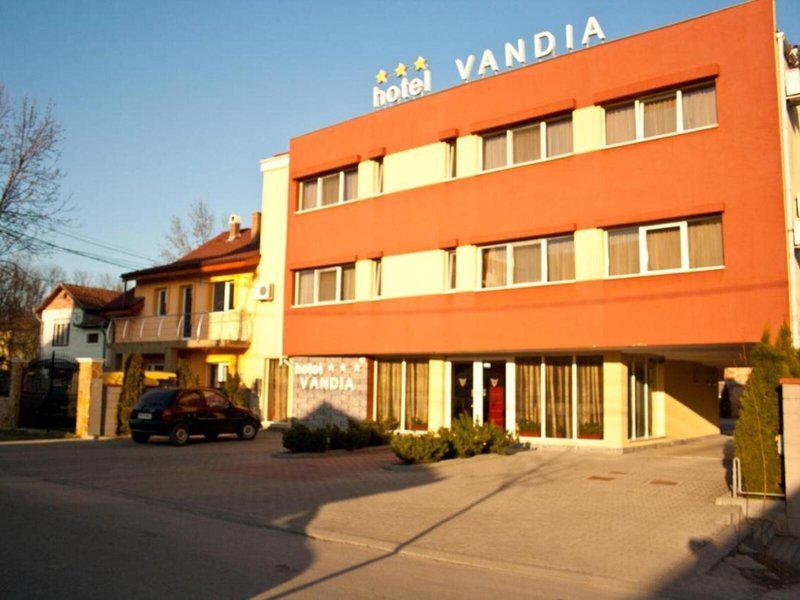 659239F0E1404A2595BB7C1C22DB4038