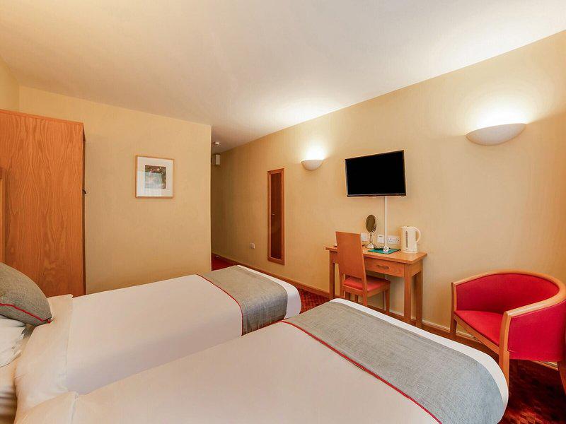 E8FE27668C980916130FBE459BC1B001