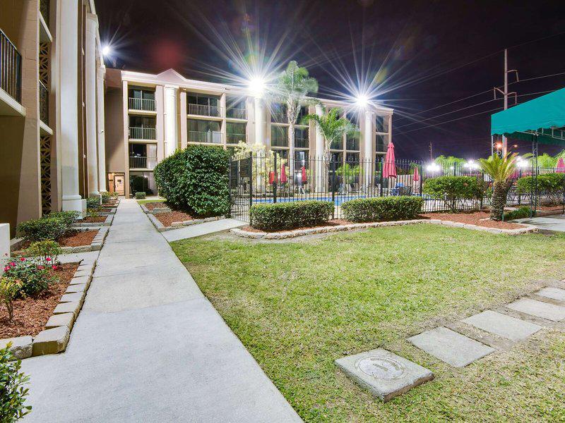 2CE2B2230D7ABAC5FBF1095E0C6294F1