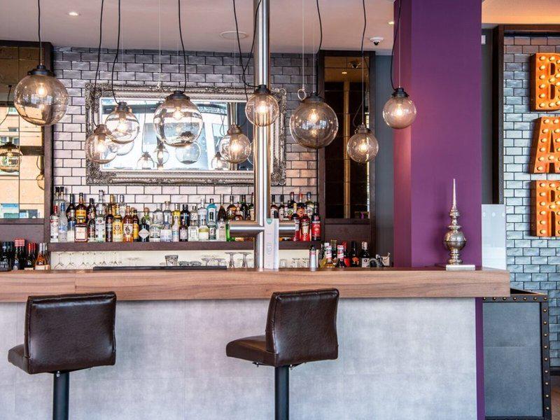 FE7EE4E00C353B4A992D3789682EB053