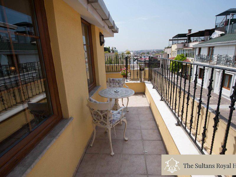 67A14C6AEB030A82391B71D96EFF033E