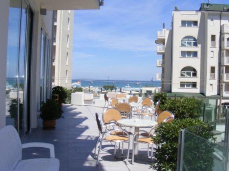 67D14FB96113FF1FBFB718EB008ACC9B