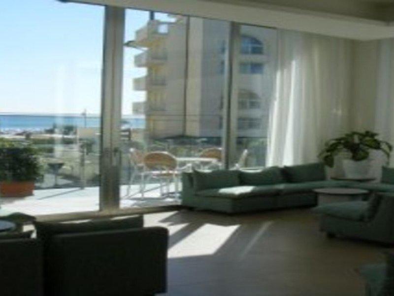 C1B338E61CB0C2BC603AFB668B5C7182