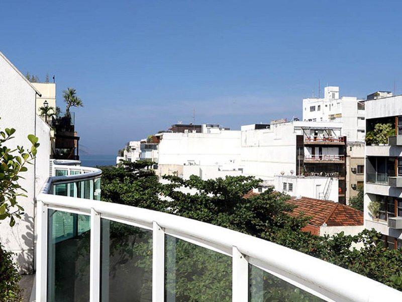 ACCD316E67B3E3791DAAEB2304A3F399