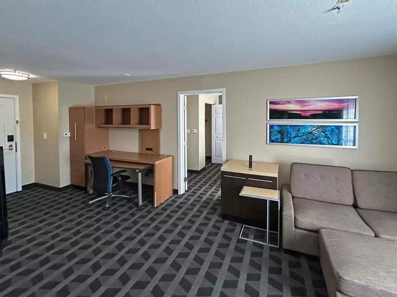 66E8AE5CBB5E179B9D5C2B837C6BF037