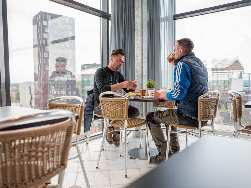 226D615321EBD5A38F041E4014BE8870