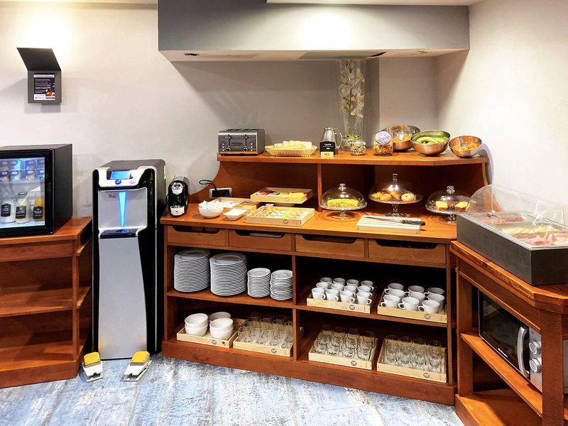 551A360B61E47AE99699E1EB7807A80A