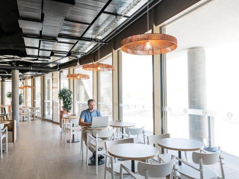 BEBBE56FF5FFB5A4D8B832F175AEE837