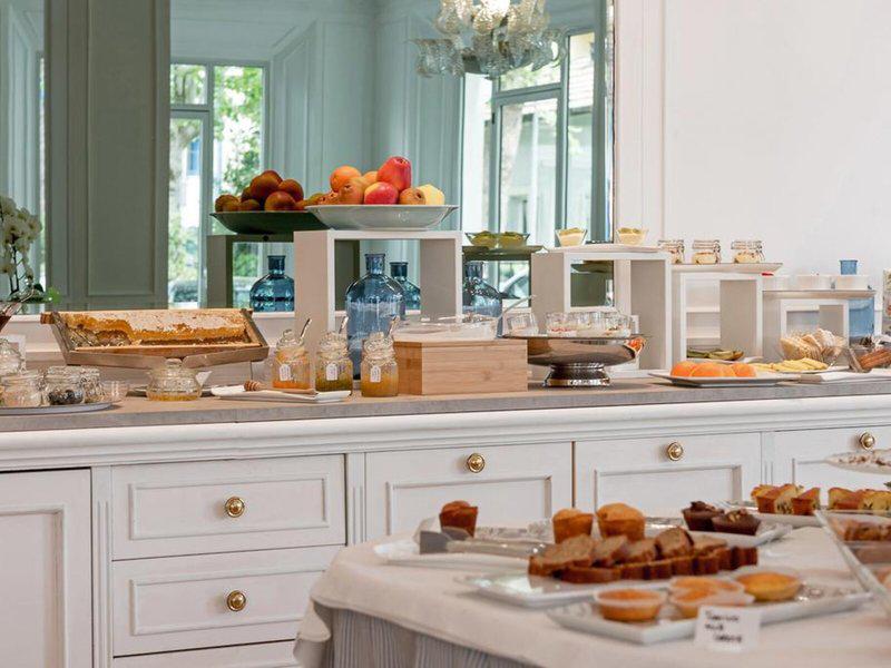 242EFA9B45D881AB81B9C54F5A3A2B7A