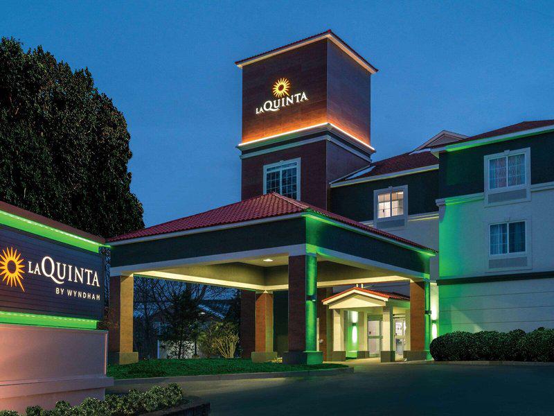 606BDE31EB5DE854BE3C31AD18B7ECE2