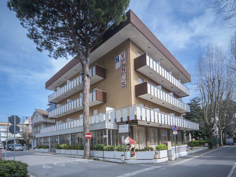 69D7E93B889BF7BD9EC45185B745D397