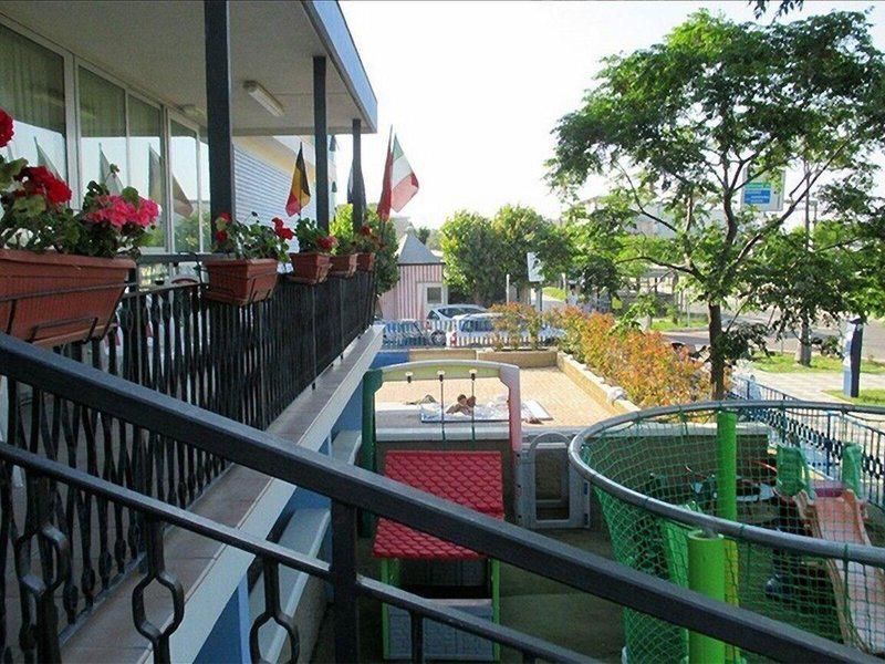 8B8B69F34D45C8FCD4A3C14B5B9B8611