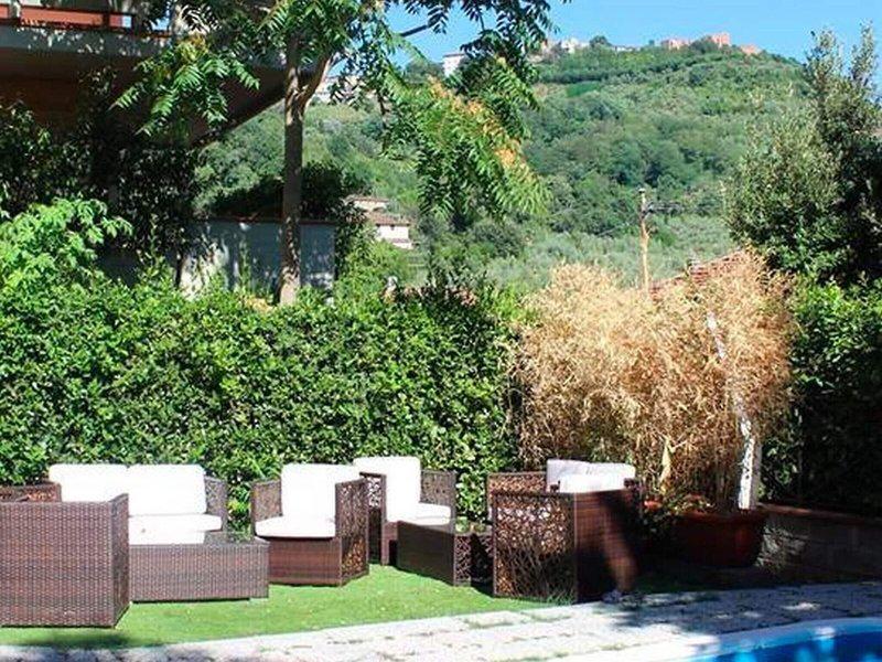 04444B7A68C80C3571C04A12E3627F2C