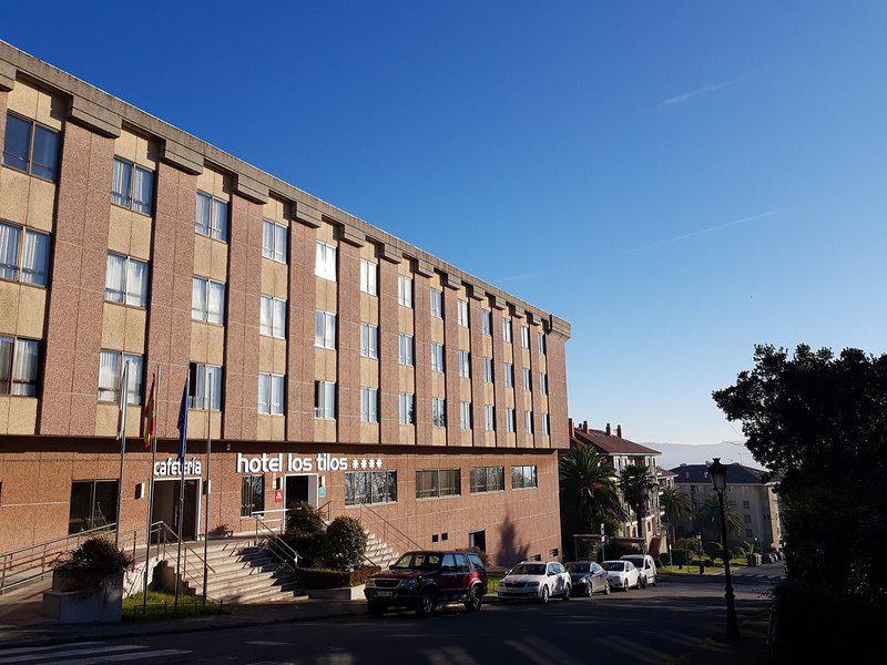 EDC5A2AA9BAD588B0EAD3451B72FE897