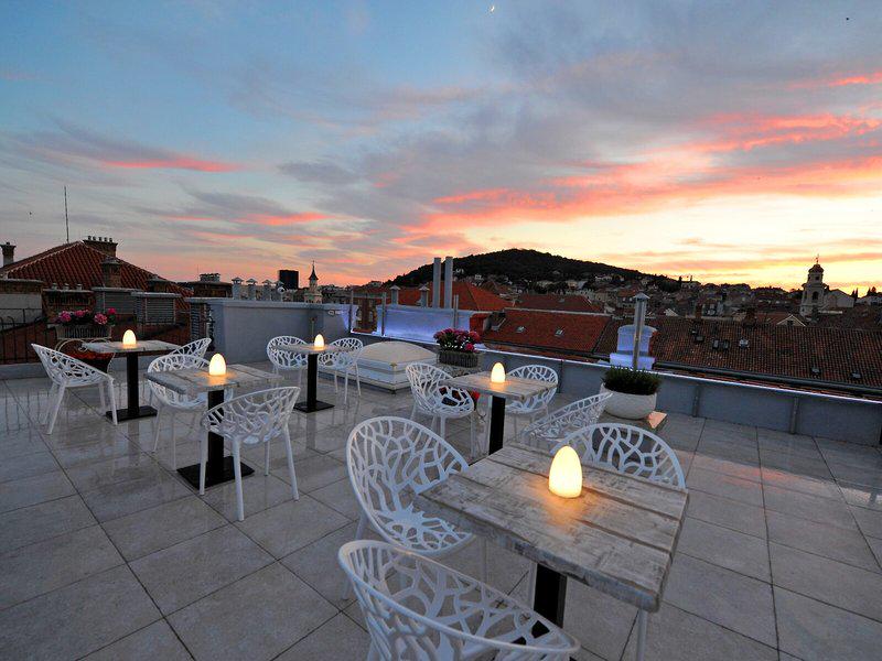 8E759DC2234F8FECEF3B2380E1B57A67