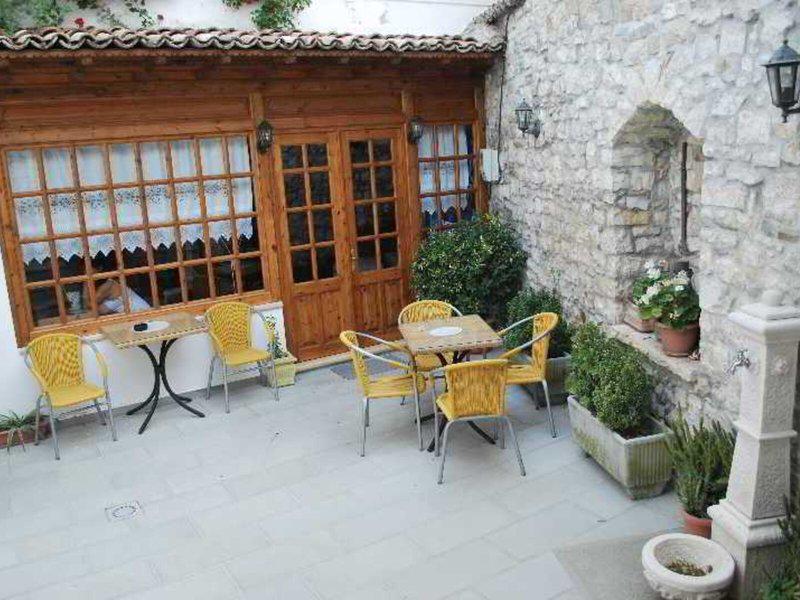 7E66E717B6249C25F6399419A11179F8